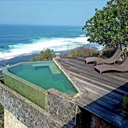 Batu Hill Villa Watukarung Екстер'єр фото