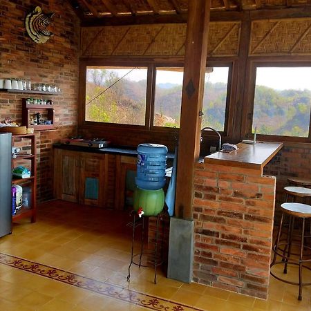 Batu Hill Villa Watukarung Екстер'єр фото