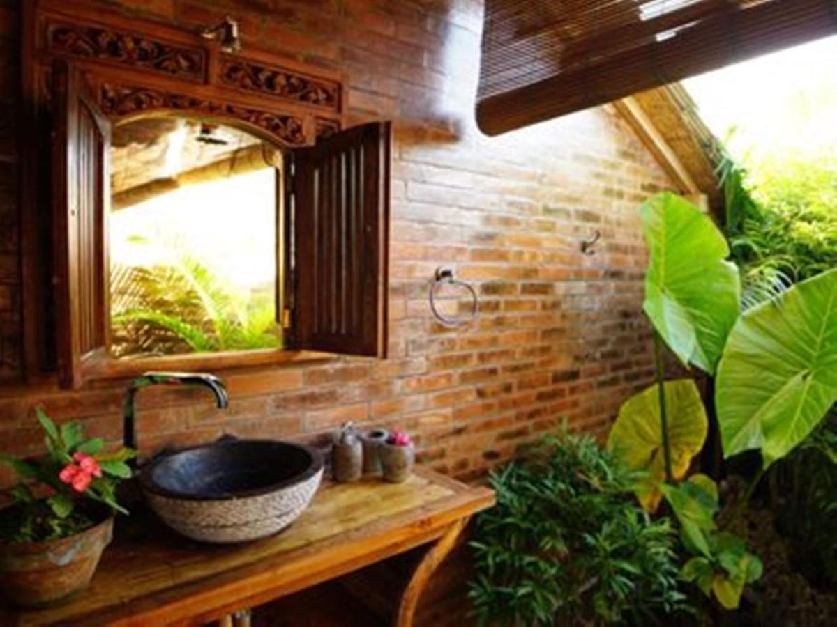 Batu Hill Villa Watukarung Екстер'єр фото