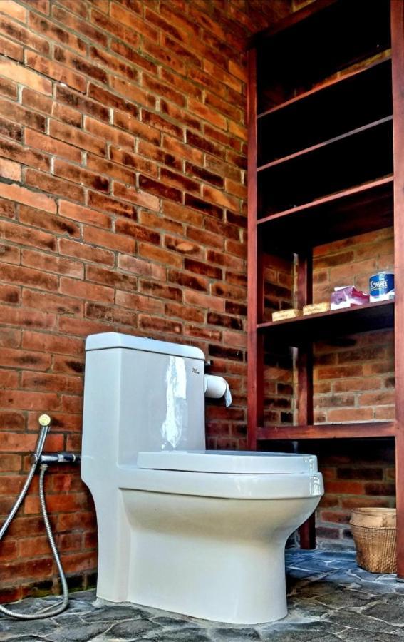 Batu Hill Villa Watukarung Екстер'єр фото